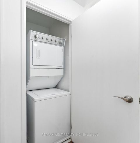 Photo 7 at 2303 - 2910 Highway 7 Road, Concord, Vaughan