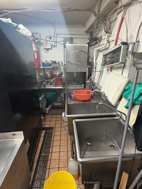 Photo 9 at 409 Spadina Avenue, Chinatown, Toronto