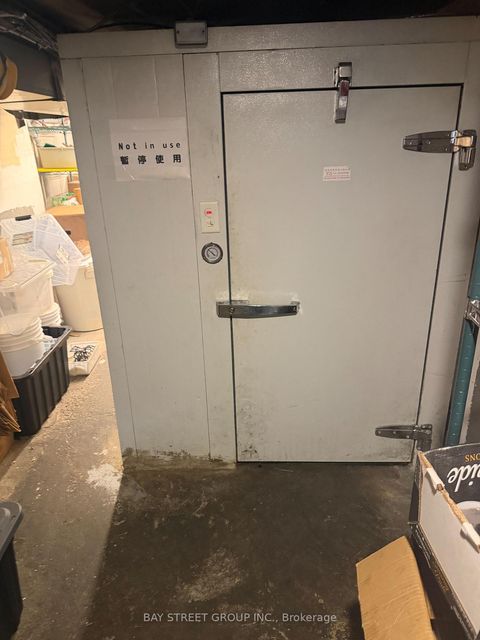 Photo 12 at 409 Spadina Avenue, Chinatown, Toronto