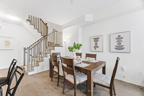 Photo 11 at 162 Vantage Loop, Woodland Hill, Newmarket