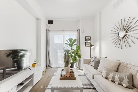 Photo 14 at 162 Vantage Loop, Woodland Hill, Newmarket