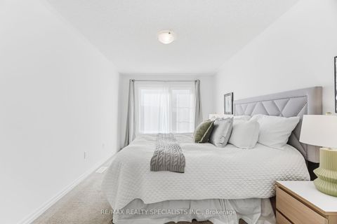 Photo 23 at 162 Vantage Loop, Woodland Hill, Newmarket