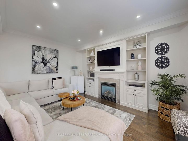 Photo 6 at 208 Maria Antonia Road, Vellore Village, Vaughan