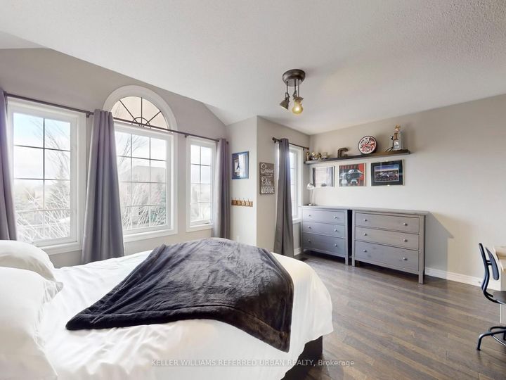 Photo 27 at 208 Maria Antonia Road, Vellore Village, Vaughan