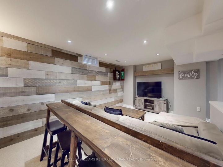 Photo 33 at 208 Maria Antonia Road, Vellore Village, Vaughan