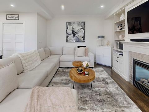 Photo 5 at 208 Maria Antonia Road, Vellore Village, Vaughan