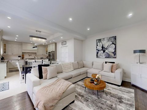 Photo 7 at 208 Maria Antonia Road, Vellore Village, Vaughan