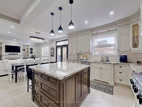 Photo 13 at 208 Maria Antonia Road, Vellore Village, Vaughan