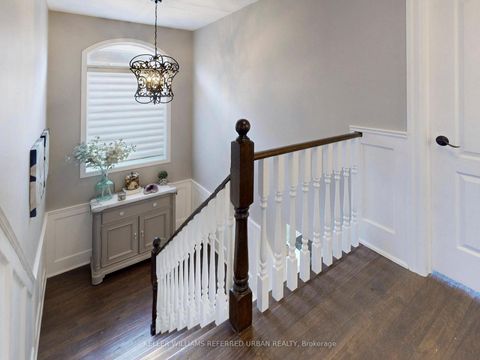 Photo 18 at 208 Maria Antonia Road, Vellore Village, Vaughan