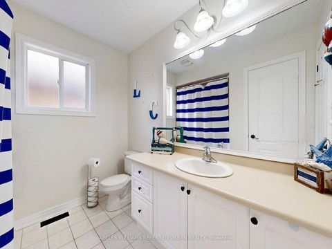 Photo 31 at 208 Maria Antonia Road, Vellore Village, Vaughan