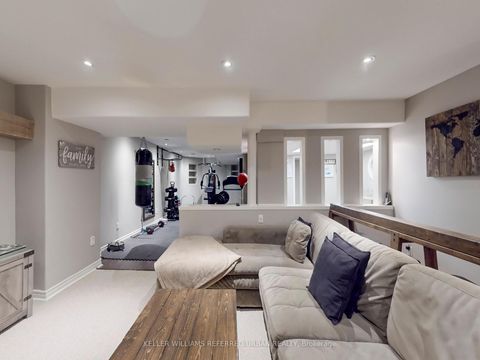 Photo 34 at 208 Maria Antonia Road, Vellore Village, Vaughan