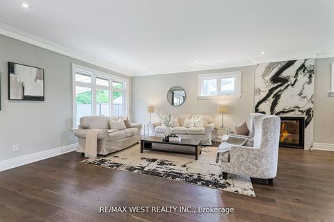 Photo 5 at 18 Windy Ridge Drive, Scarborough Village, Toronto