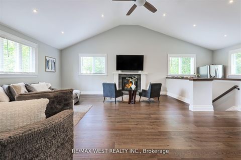 Photo 9 at 18 Windy Ridge Drive, Scarborough Village, Toronto