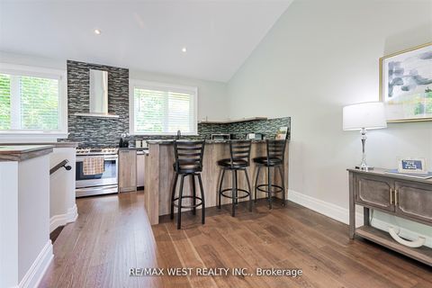 Photo 11 at 18 Windy Ridge Drive, Scarborough Village, Toronto