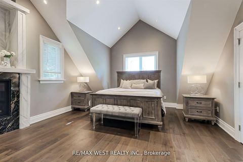 Photo 14 at 18 Windy Ridge Drive, Scarborough Village, Toronto