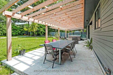 Photo 34 at 18 Windy Ridge Drive, Scarborough Village, Toronto