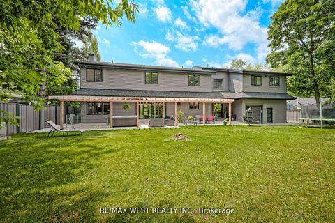 Photo 35 at 18 Windy Ridge Drive, Scarborough Village, Toronto