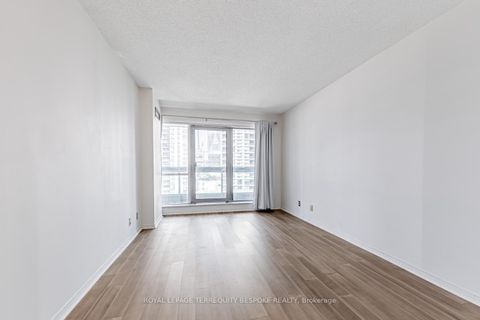 Photo 20 at 811 - 10 Queens Quay W, Waterfront Communities C1, Toronto