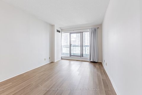 Photo 21 at 811 - 10 Queens Quay W, Waterfront Communities C1, Toronto