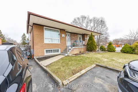 Photo 2 at 7101 Codlin Avenue, Malton, Mississauga