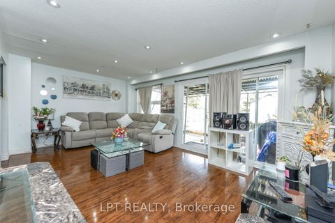 Photo 15 at 7101 Codlin Avenue, Malton, Mississauga