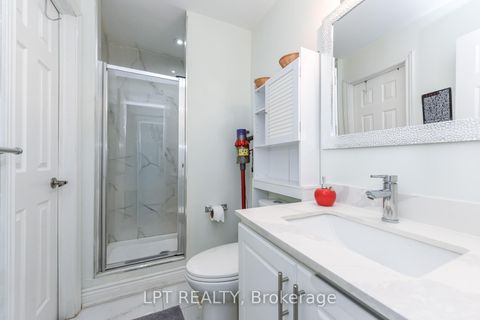 Photo 17 at 7101 Codlin Avenue, Malton, Mississauga