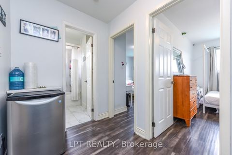 Photo 18 at 7101 Codlin Avenue, Malton, Mississauga