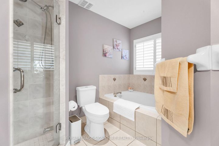 Photo 16 at 21 Bushberry Road, Snelgrove, Brampton