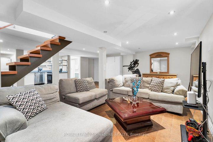 Photo 24 at 21 Bushberry Road, Snelgrove, Brampton