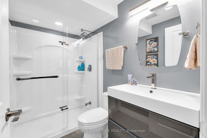 Photo 25 at 21 Bushberry Road, Snelgrove, Brampton