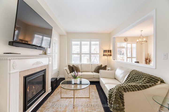 Photo 7 at 14 Duffel Crescent, Georgetown, Halton Hills