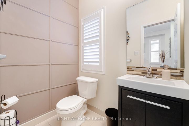 Photo 15 at 14 Duffel Crescent, Georgetown, Halton Hills