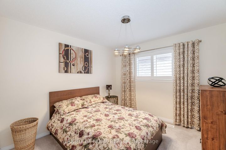 Photo 27 at 14 Duffel Crescent, Georgetown, Halton Hills