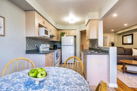 Photo 16 at 10 Oglevie Drive, Pringle Creek, Whitby