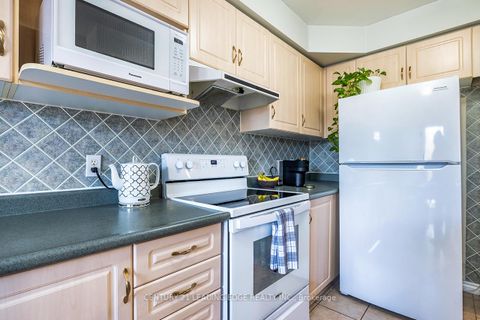 Photo 20 at 10 Oglevie Drive, Pringle Creek, Whitby