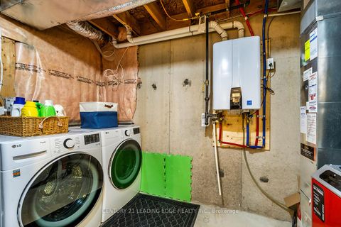 Photo 30 at 10 Oglevie Drive, Pringle Creek, Whitby