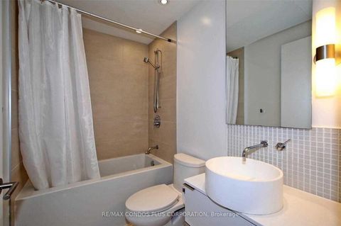 Photo 6 at 1504 - 185 Roehampton Avenue, Mount Pleasant West, Toronto