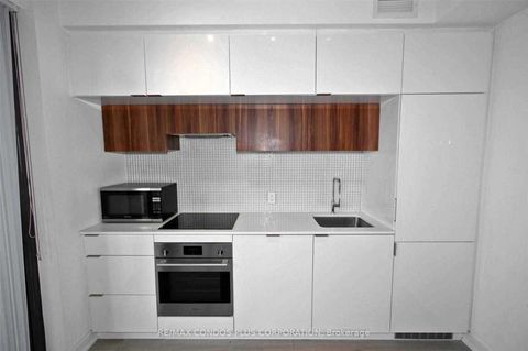 Photo 9 at 1504 - 185 Roehampton Avenue, Mount Pleasant West, Toronto