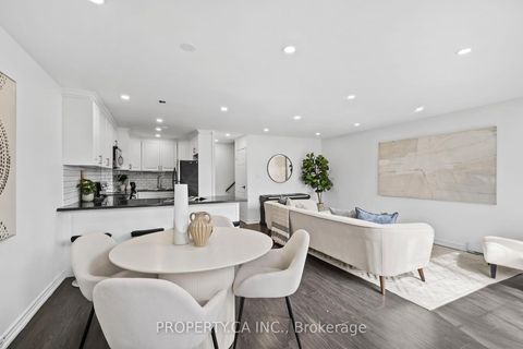 Photo 0 at 179 - 1055 Dundas Street E, Applewood, Mississauga