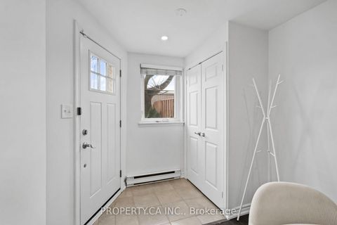 Photo 14 at 179 - 1055 Dundas Street E, Applewood, Mississauga