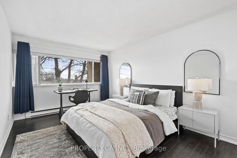 Photo 19 at 179 - 1055 Dundas Street E, Applewood, Mississauga