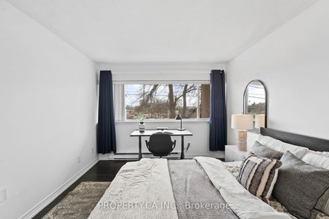 Photo 21 at 179 - 1055 Dundas Street E, Applewood, Mississauga