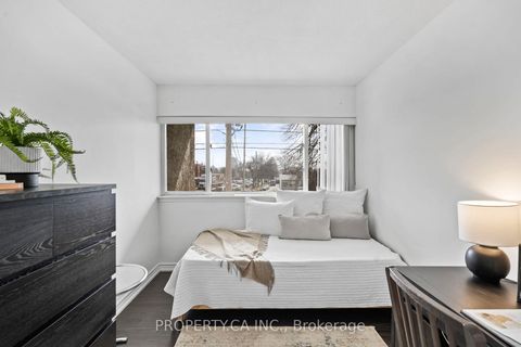 Photo 24 at 179 - 1055 Dundas Street E, Applewood, Mississauga