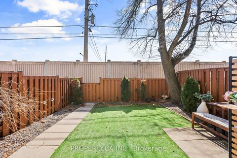 Photo 29 at 179 - 1055 Dundas Street E, Applewood, Mississauga