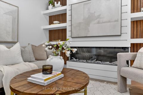 Photo 9 at 233 Oakridge Drive, Cliffcrest, Toronto