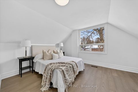 Photo 23 at 233 Oakridge Drive, Cliffcrest, Toronto
