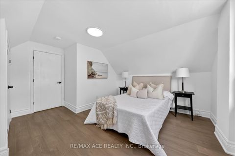 Photo 24 at 233 Oakridge Drive, Cliffcrest, Toronto