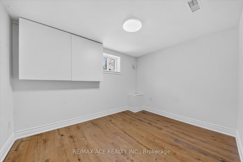 Photo 34 at 233 Oakridge Drive, Cliffcrest, Toronto