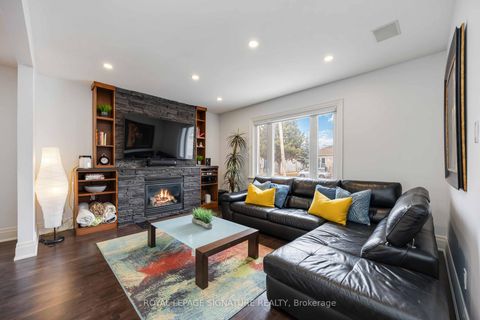 Photo 3 at 35 Rainbow Drive, West Woodbridge, Vaughan