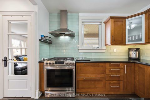 Photo 8 at 35 Rainbow Drive, West Woodbridge, Vaughan